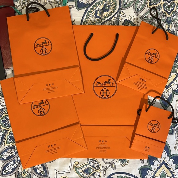 AUTHENTIC Hermes gift bags & embroidered ribbons - Picture 6 of 16